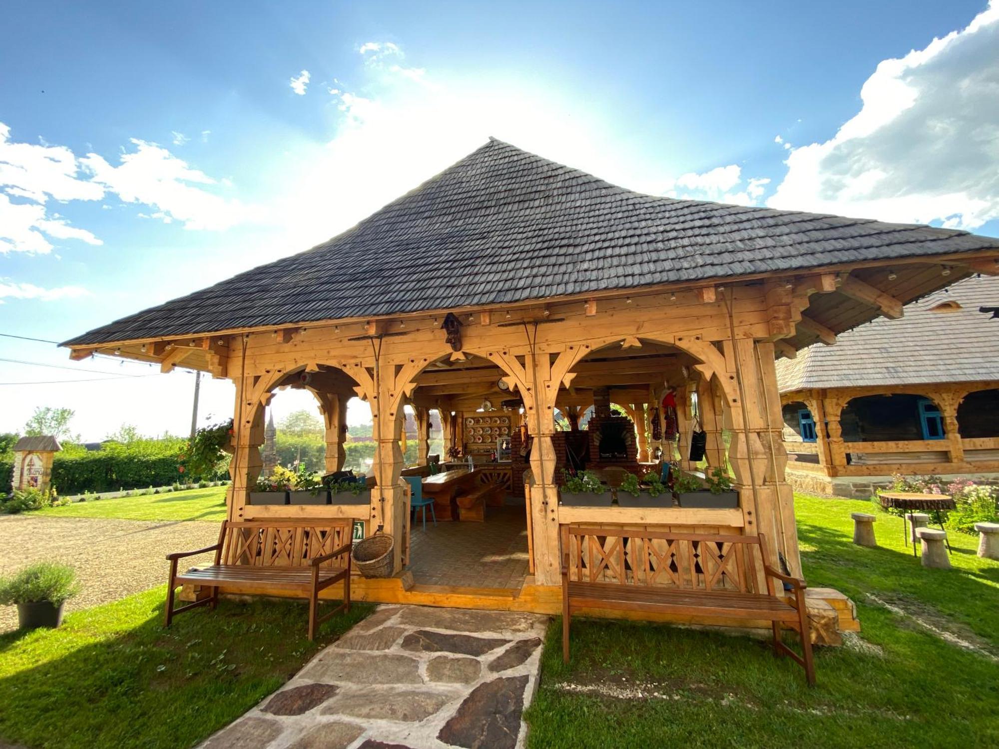 Agropensiunea Maria Unguras ภายนอก รูปภาพ